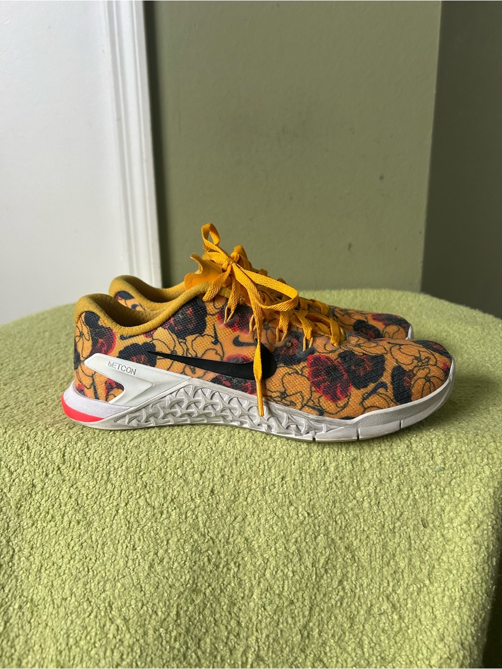 Nike Metcon 4 Women’s Floral Training Shoe - Yellow Sz 7.5